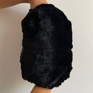 Faux fur hand warmer